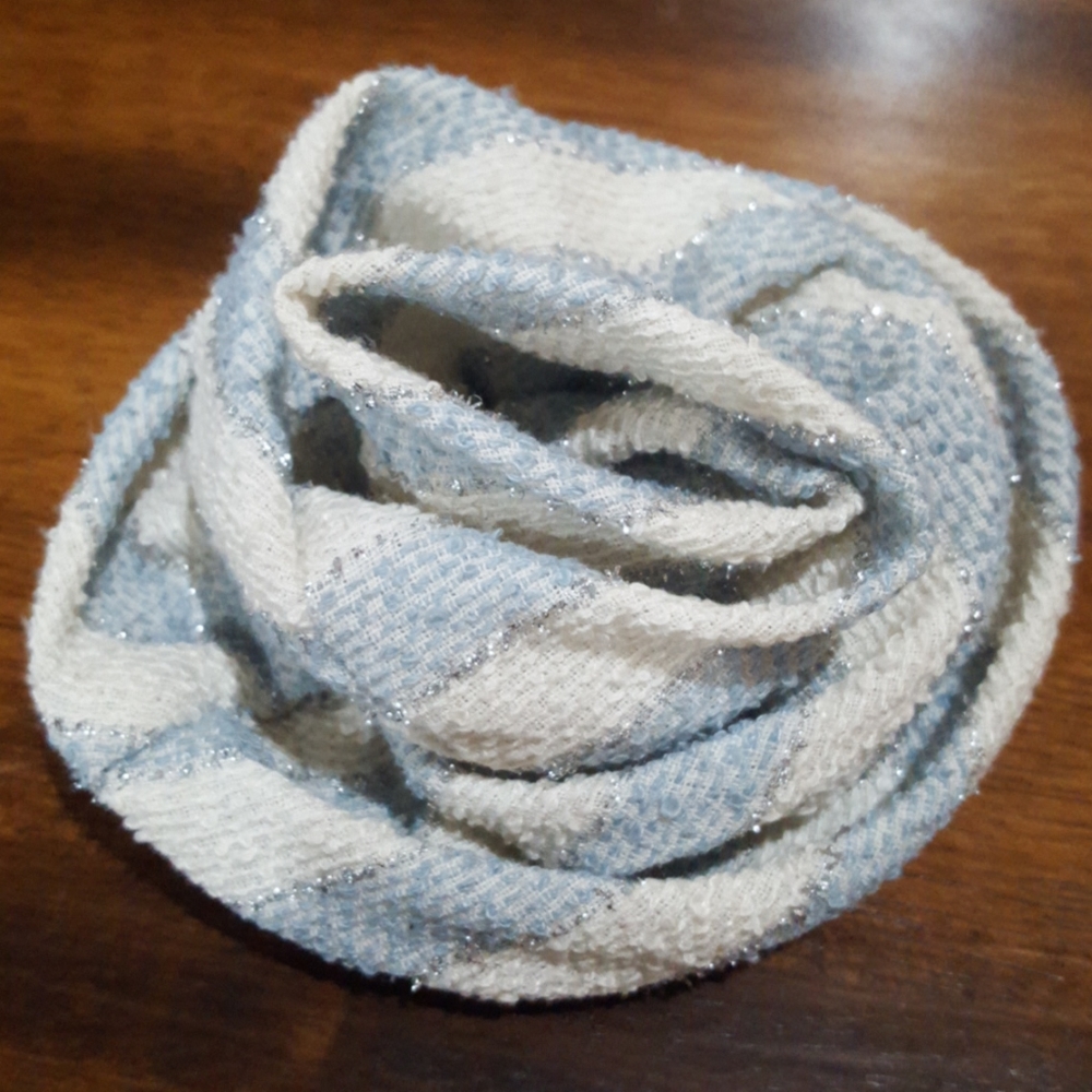 Baby blue/silver MIRTA® wearable pin purse